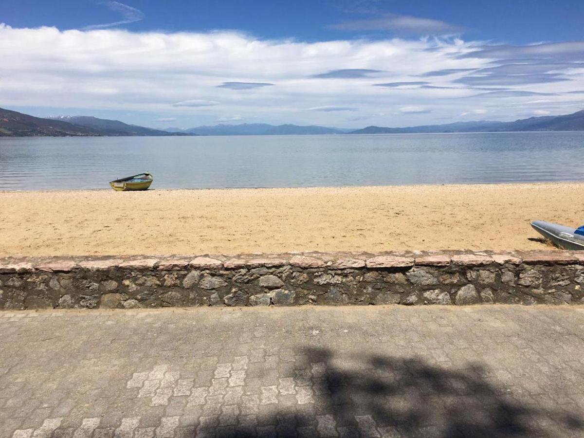 Vila Vadeha Pogradec Exteriör bild