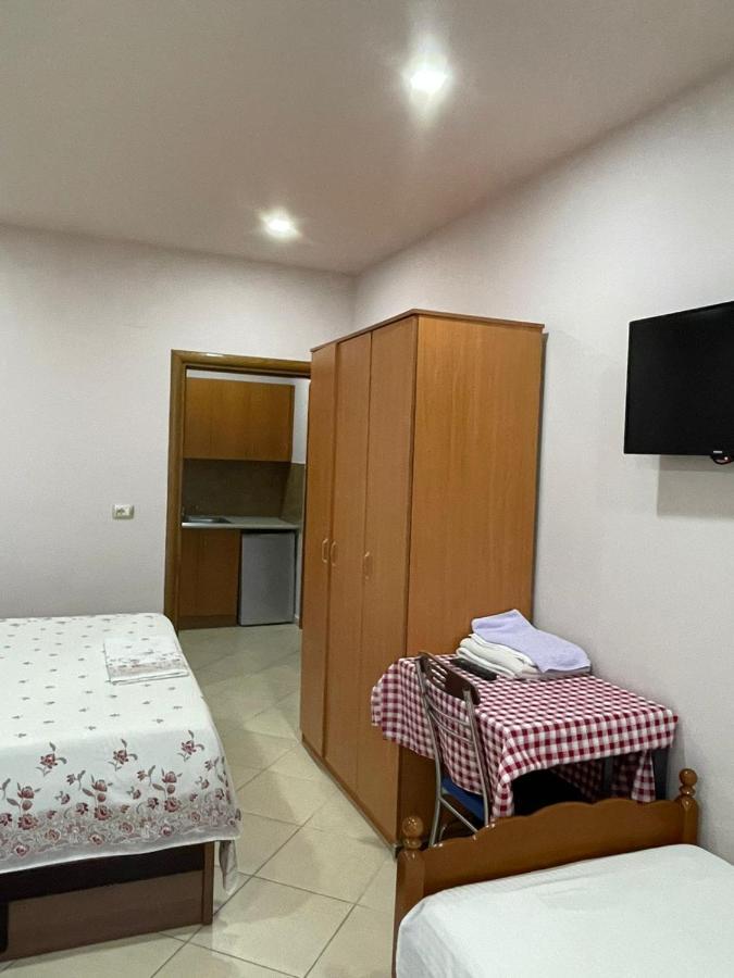 Vila Vadeha Pogradec Exteriör bild