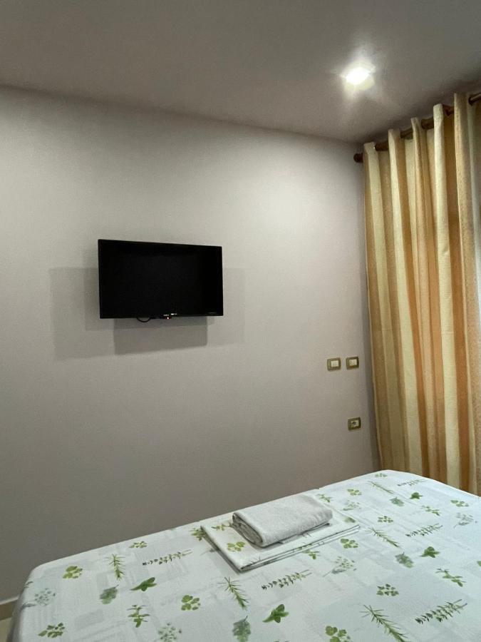 Vila Vadeha Pogradec Exteriör bild