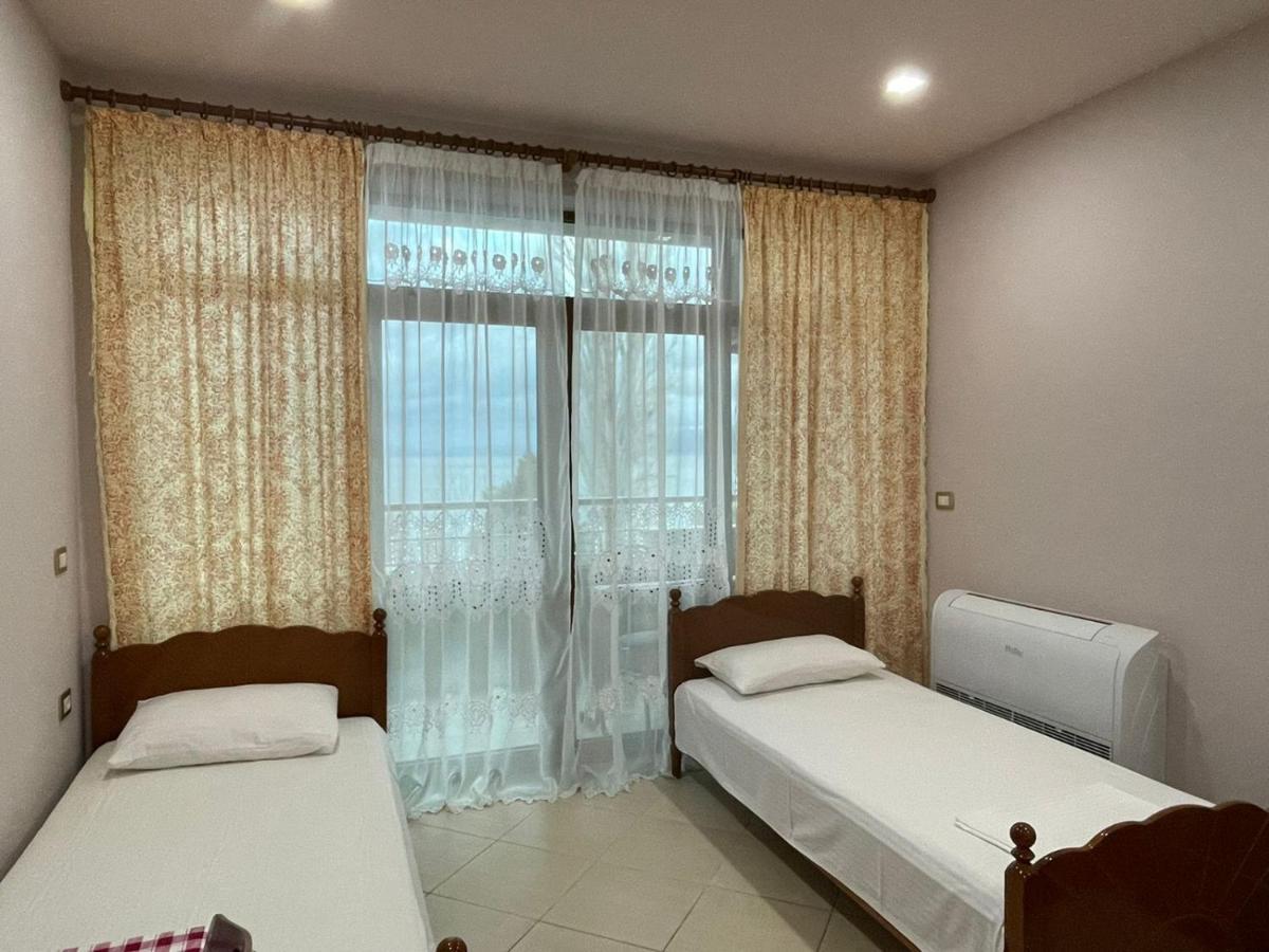 Vila Vadeha Pogradec Exteriör bild