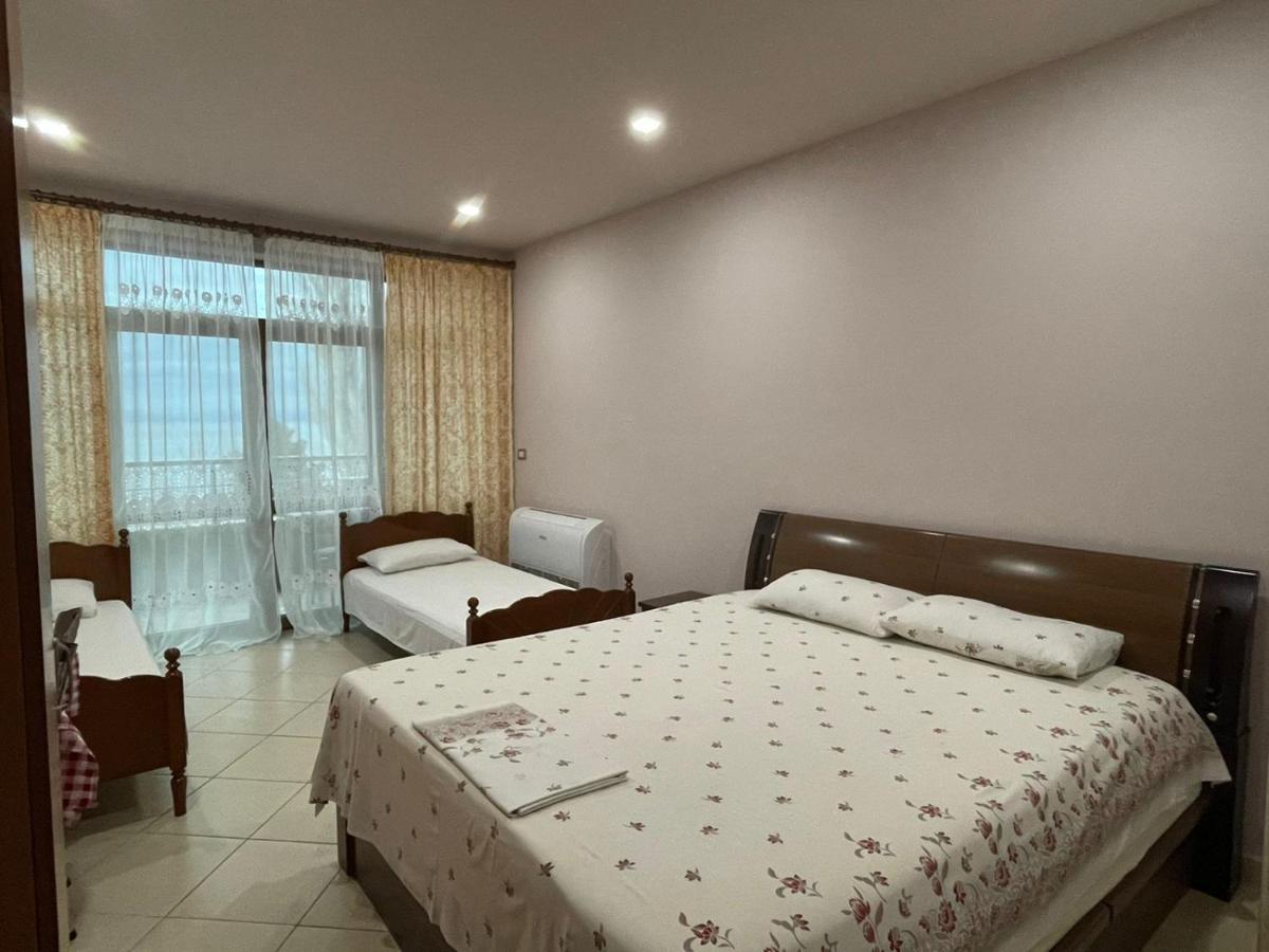 Vila Vadeha Pogradec Exteriör bild