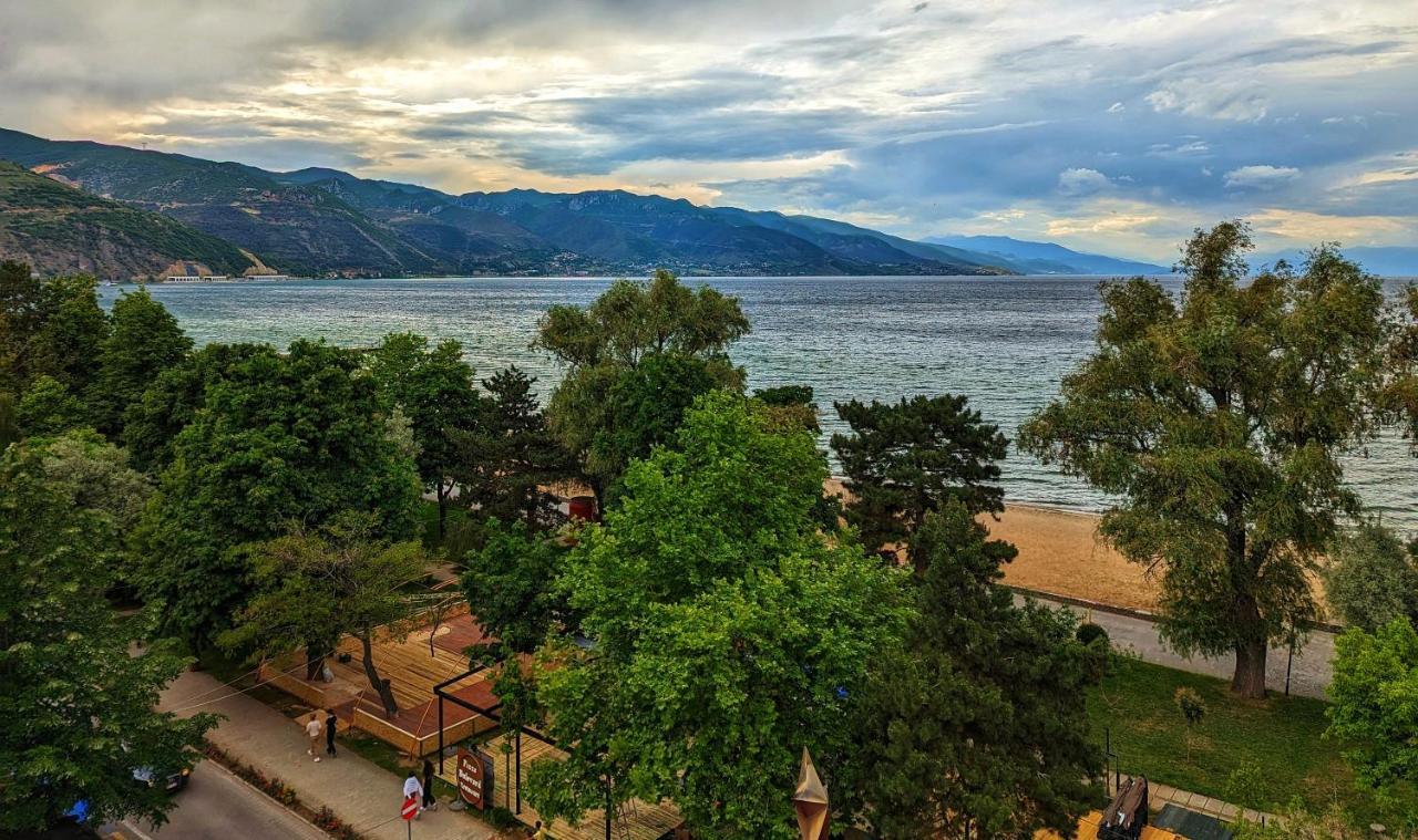 Vila Vadeha Pogradec Exteriör bild