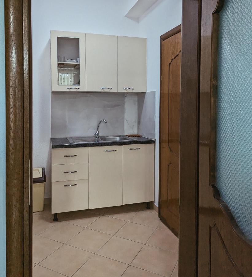 Vila Vadeha Pogradec Exteriör bild
