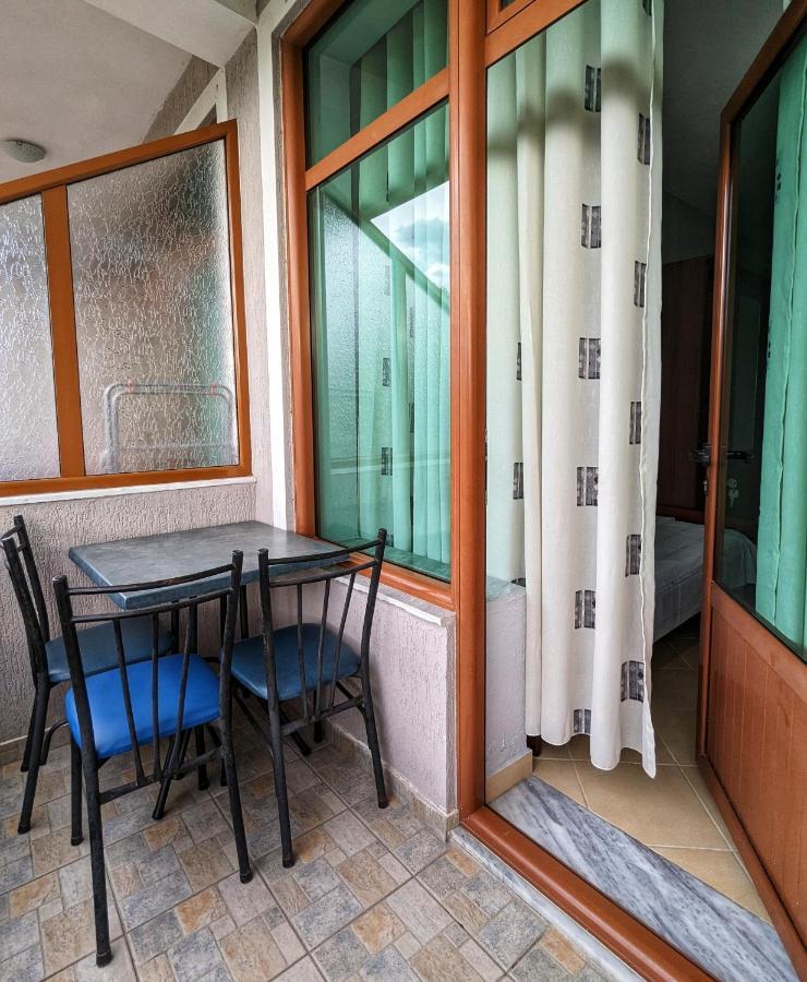 Vila Vadeha Pogradec Exteriör bild