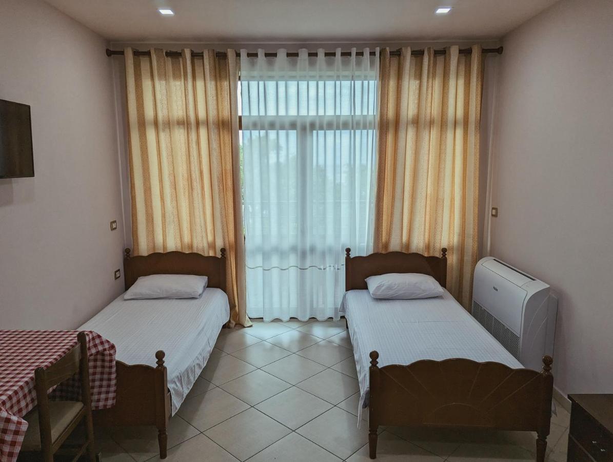 Vila Vadeha Pogradec Exteriör bild