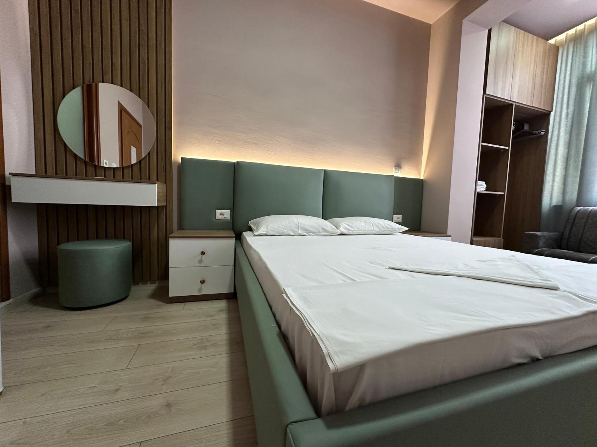 Vila Vadeha Pogradec Exteriör bild